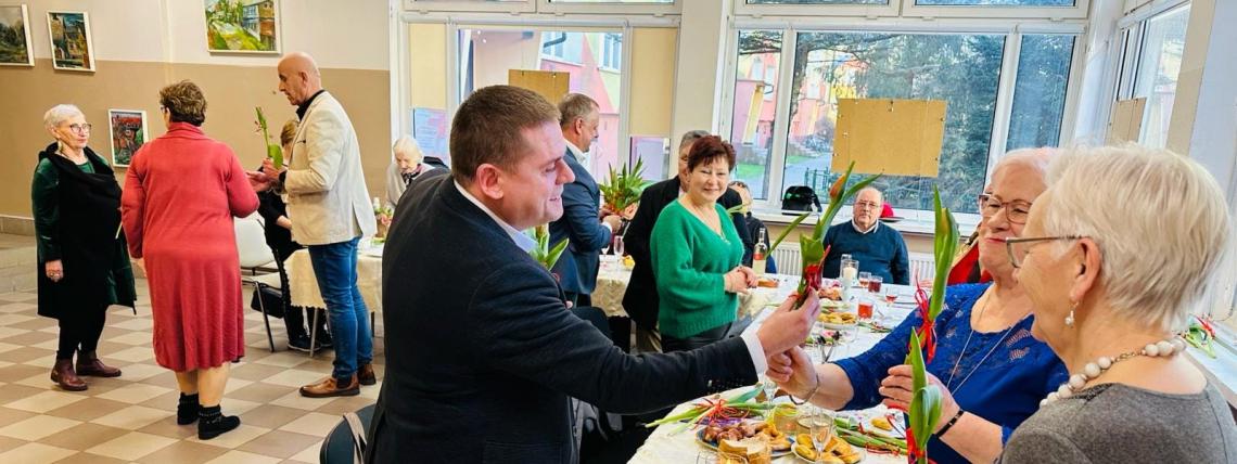 dzień kobiet w klubie seniora